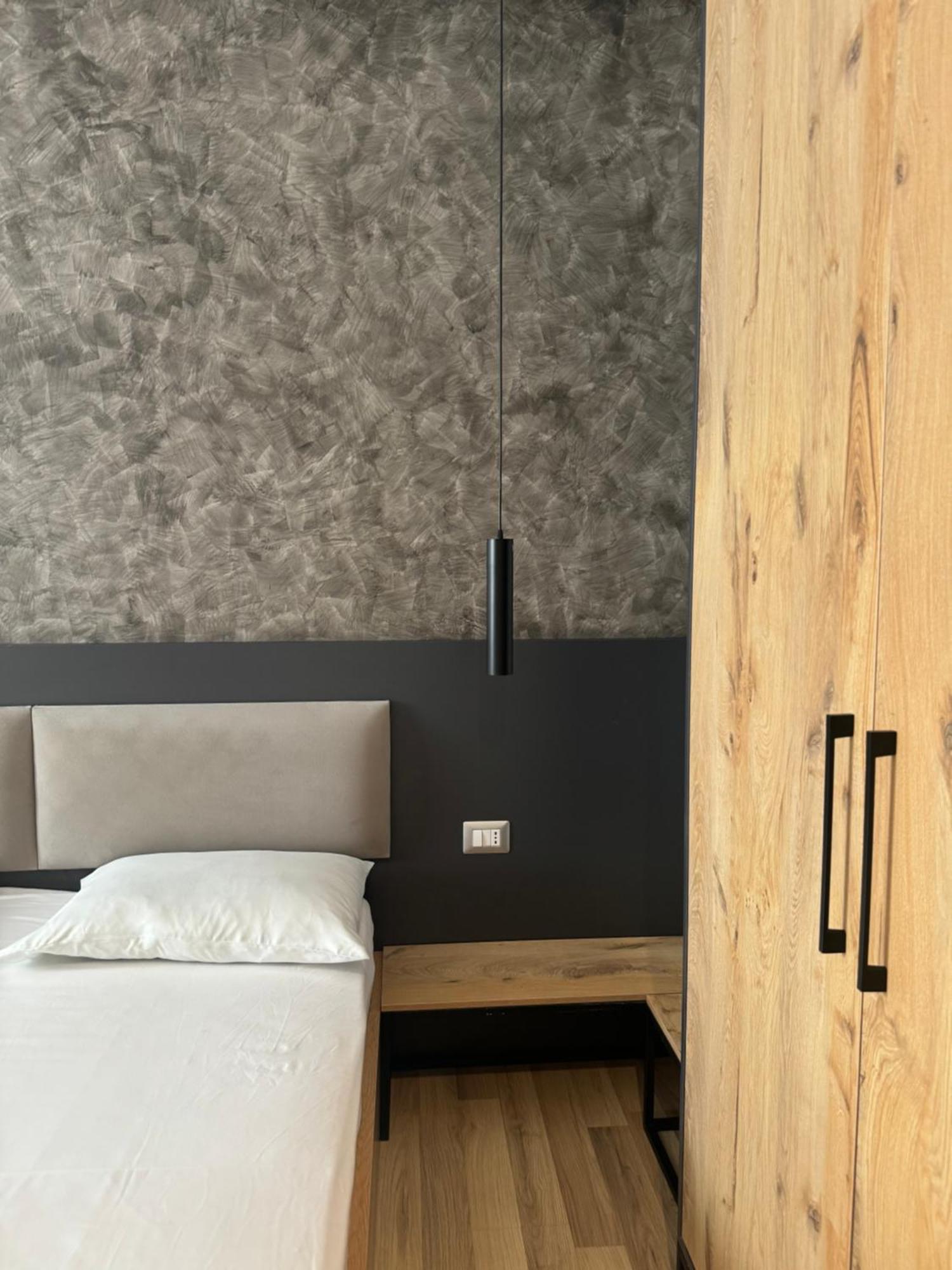 Center Boutique Hotel Tirana Exteriör bild